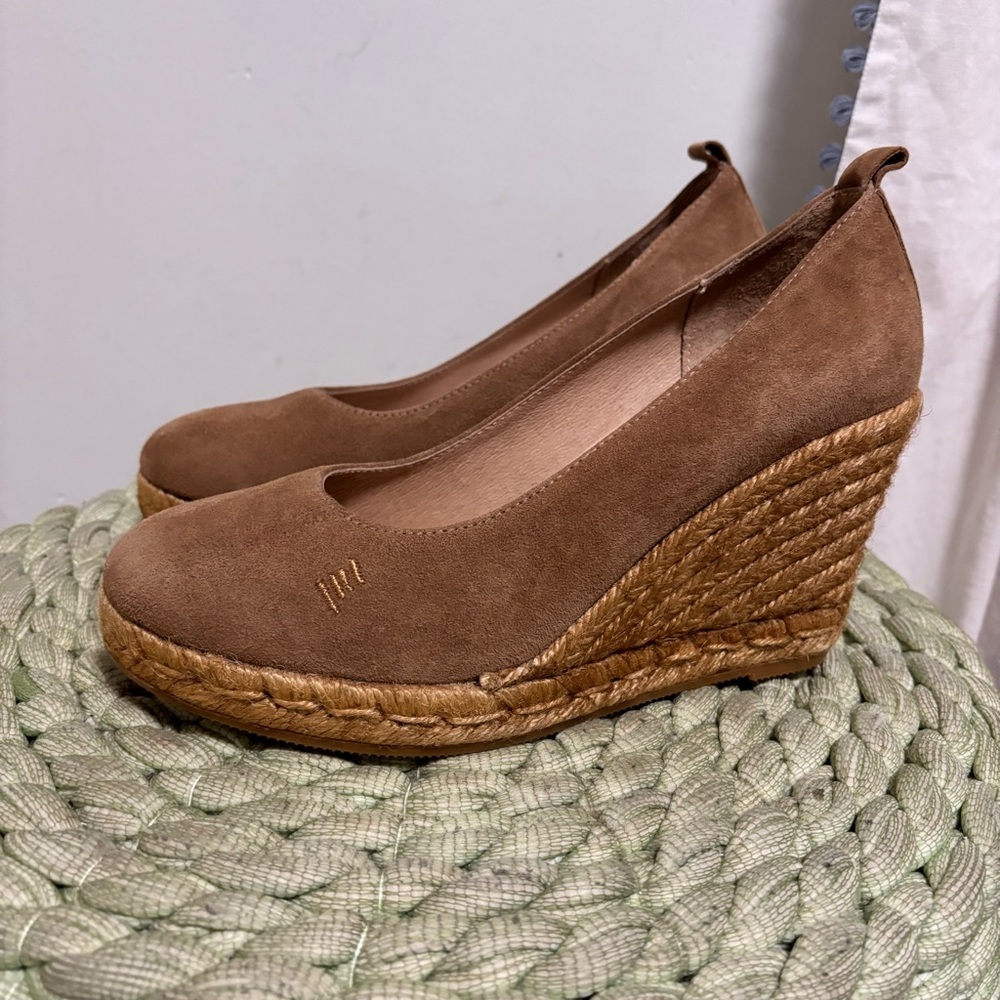 NEW Viscata Barcelona Roses Marquesa Tan Suede Round Toe Espadrille Wedge Size 8 - Picture 2 of 9